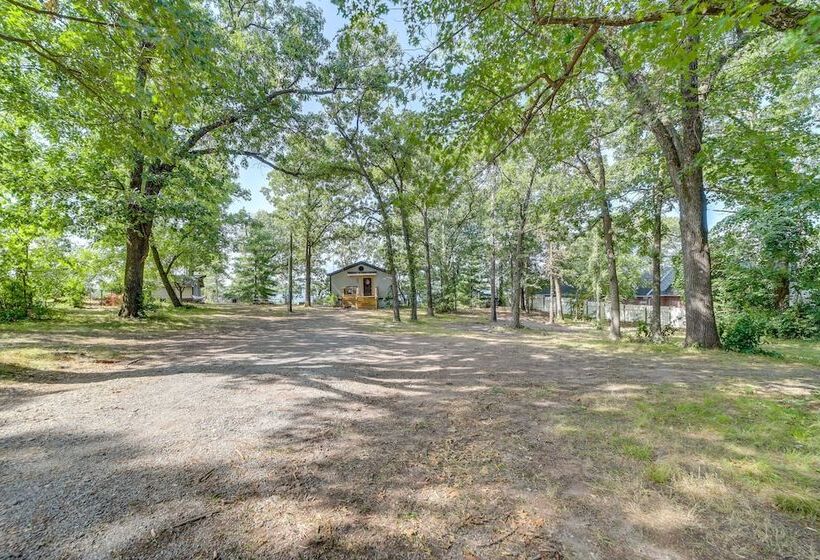 Lakefront Grove Retreat: Private Boat Slip & Dock!