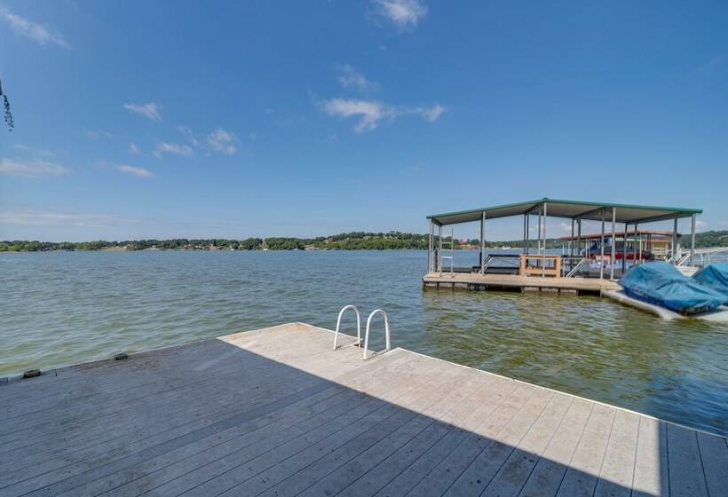Lakefront Grove Retreat: Private Boat Slip & Dock!