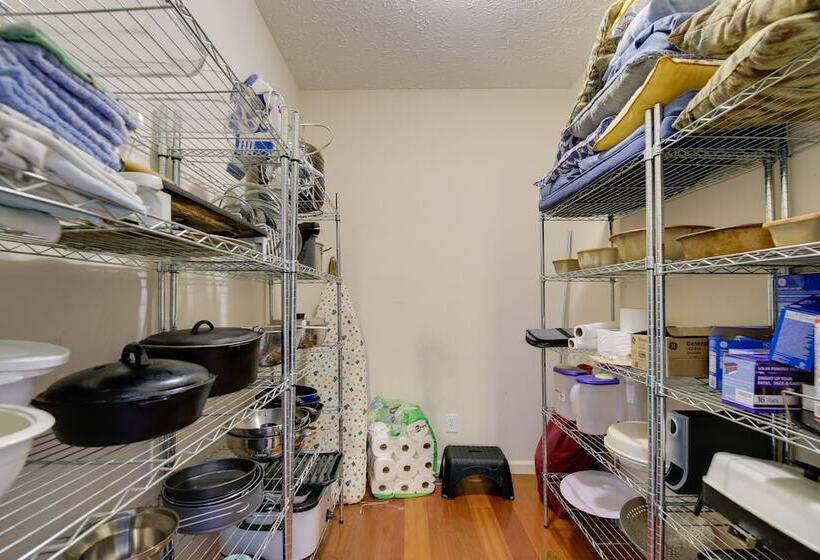 Lakefront Lafollette Home W/ Private Boat Slip!