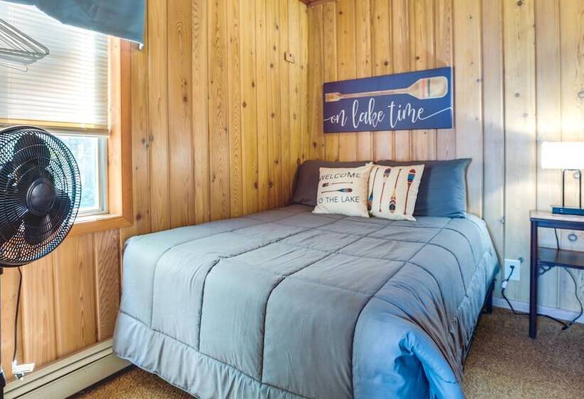 Lakefront Marenisco Cabin W/ Private Dock!