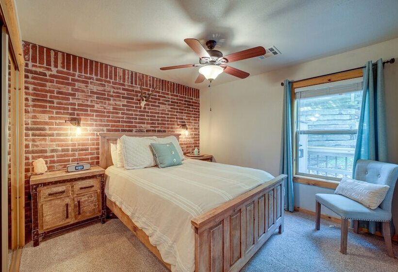 Lakefront Paradise In Eucha: Boat Dock, Fire Pit!