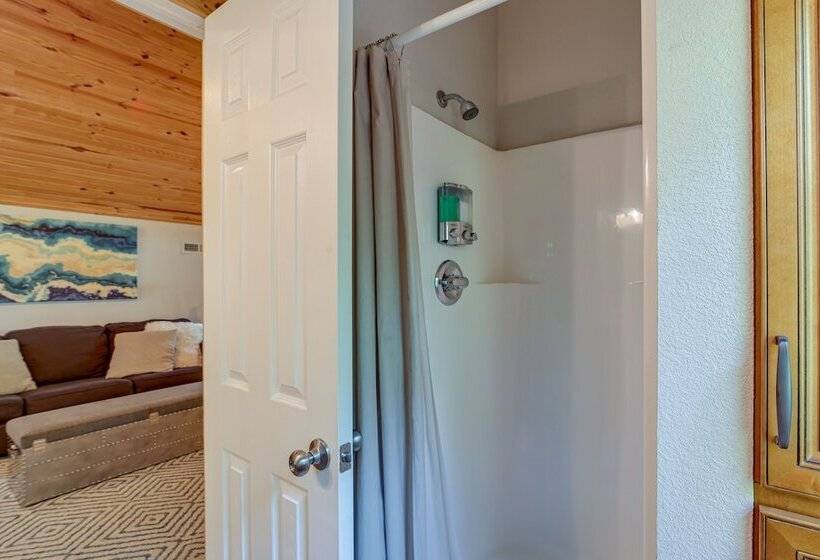 Lakefront Paradise In Eucha: Boat Dock, Fire Pit!