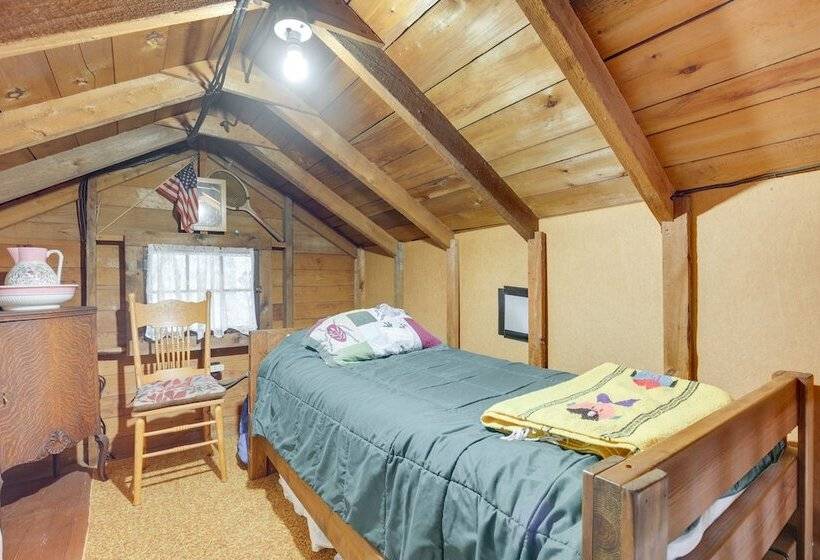 Lakefront Rhinelander Cabin W/ Boat Dock!