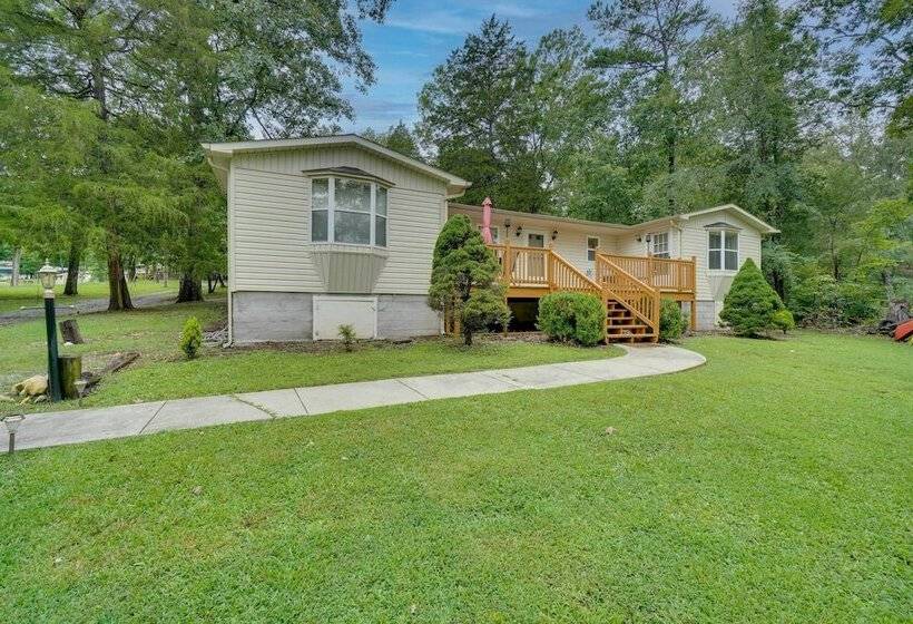 Lakefront Spring City Retreat W/ Boat Dock!