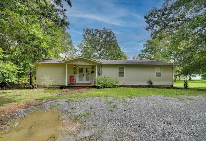 Lakefront Spring City Retreat W/ Boat Dock!