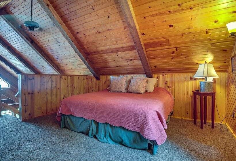 Lakefront Townsend Cabin W/ Fire Pit, Private Dock