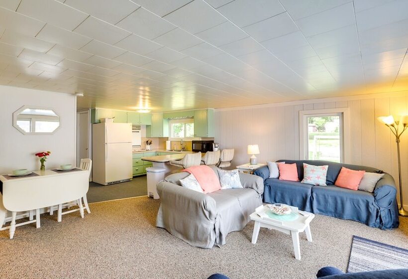 Lakefront Vacation Rental, 13 Mi To South Haven!