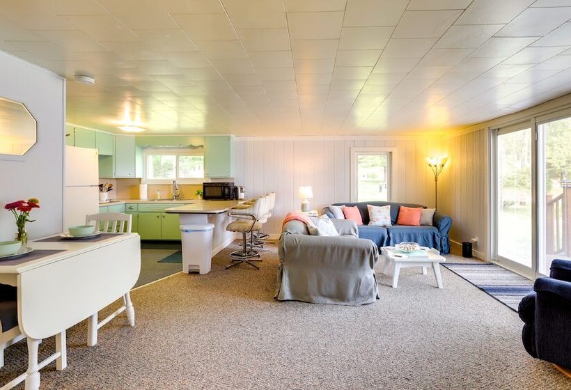 Lakefront Vacation Rental, 13 Mi To South Haven!