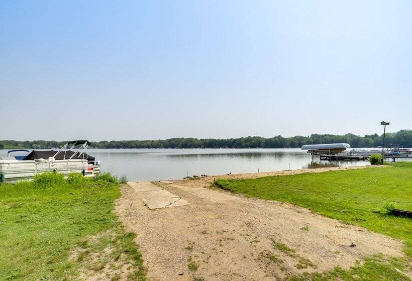 Lakefront Vacation Rental, 13 Mi To South Haven!