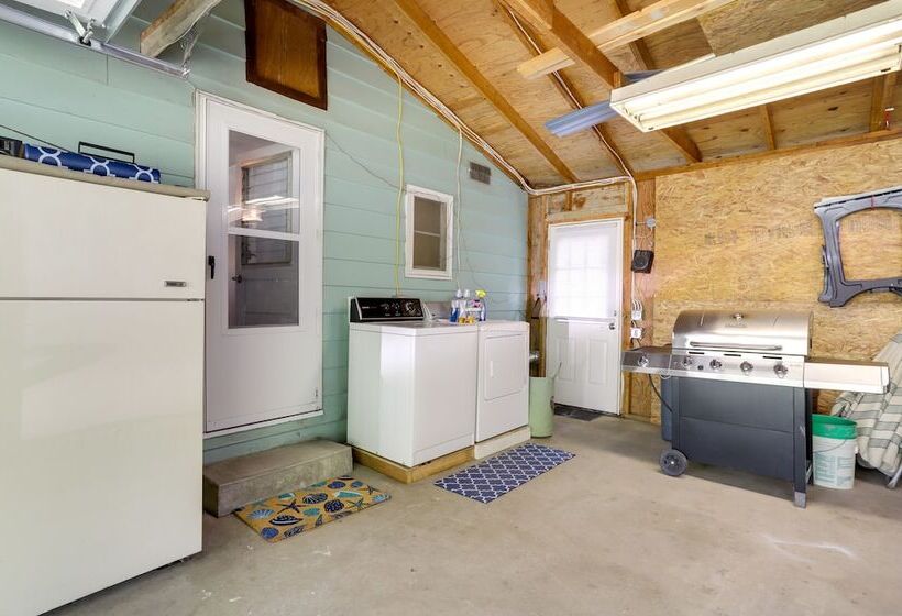 Lakefront Vacation Rental, 13 Mi To South Haven!