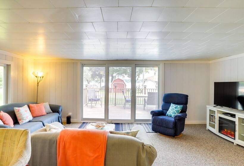Lakefront Vacation Rental, 13 Mi To South Haven!