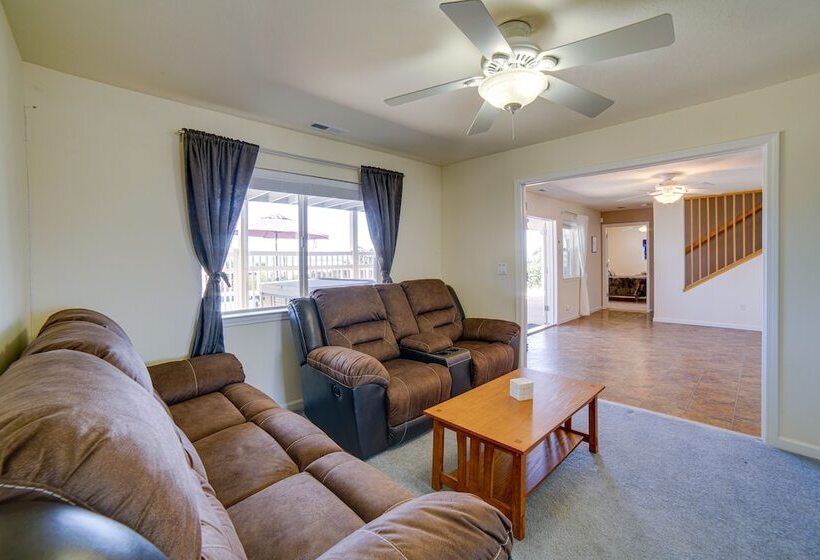 Lakeport Home W/ Stunning Lake & Mountain Views