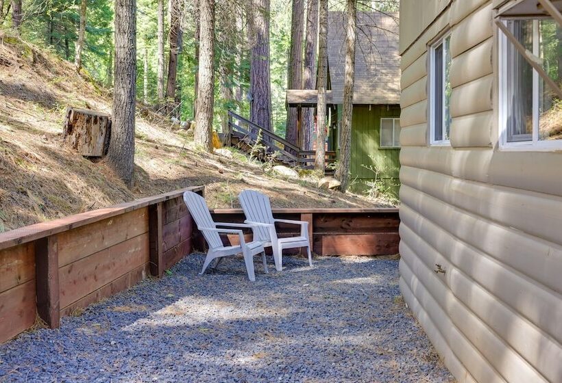 15 Mi To Ski Resort: Cozy Cabin Near Long Barn!