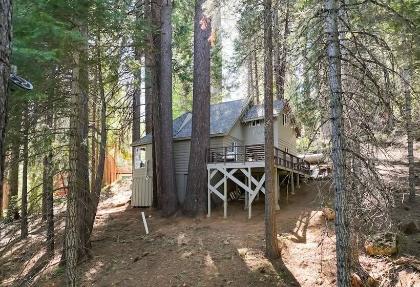 15 Mi To Ski Resort: Cozy Cabin Near Long Barn!