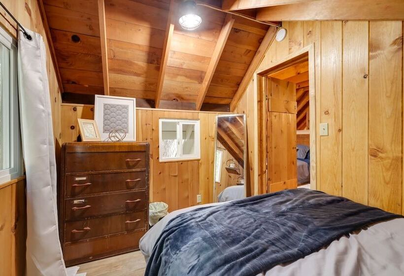 15 Mi To Ski Resort: Cozy Cabin Near Long Barn!