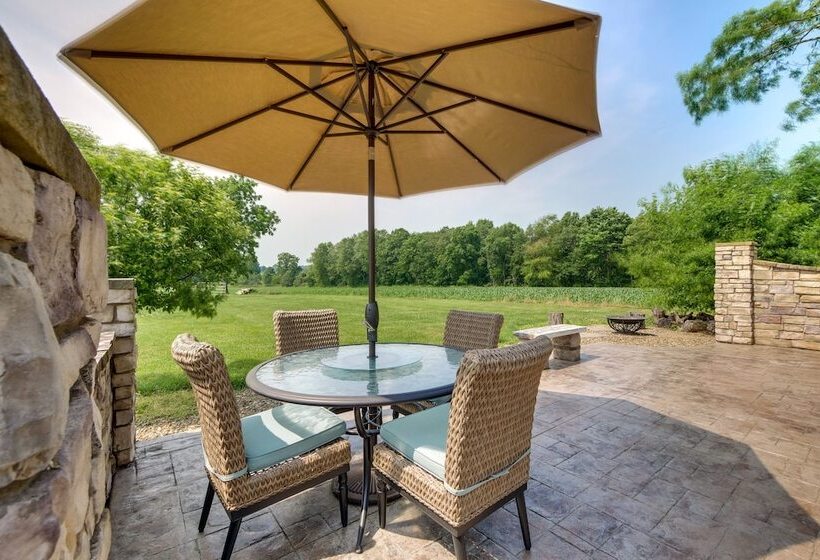 Countryside Home In Wooster W/ Patio & Fire Pit