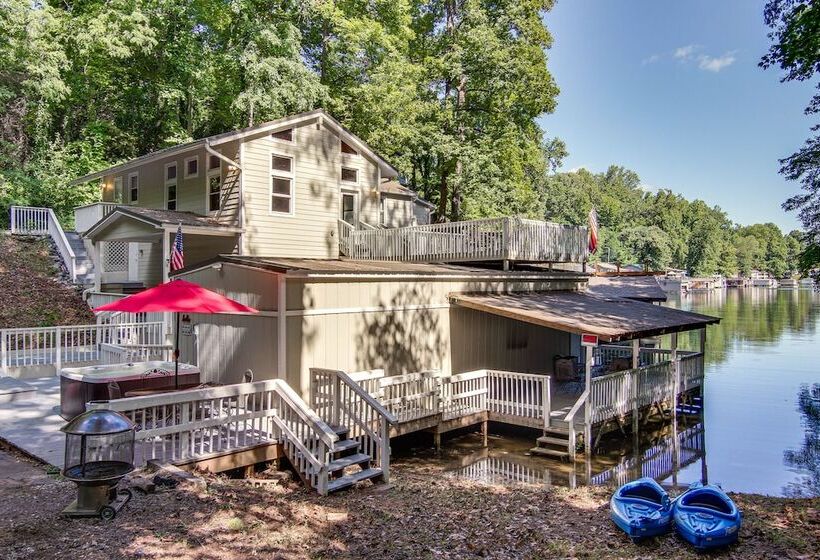 Hot Tub & Boat Dock: Lovely Lake Lure Retreat