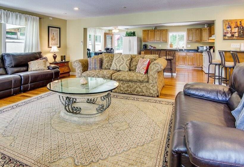 Hot Tub & Boat Dock: Lovely Lake Lure Retreat