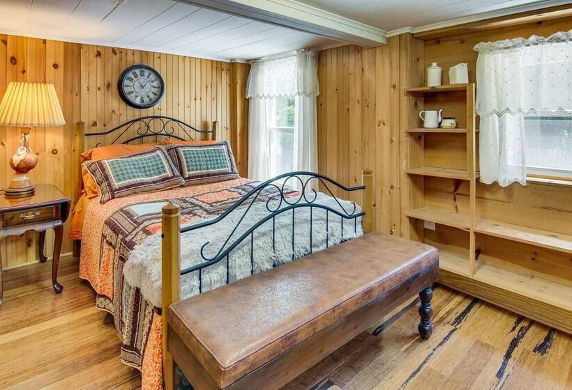 Hot Tub & Boat Dock: Lovely Lake Lure Retreat