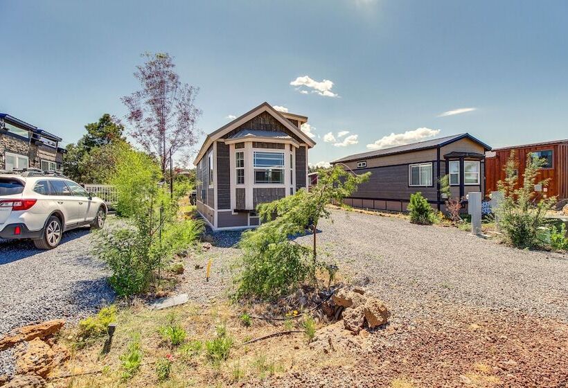 2 Mi To Rainbow Lake: Lovely Lakeside Tiny Home