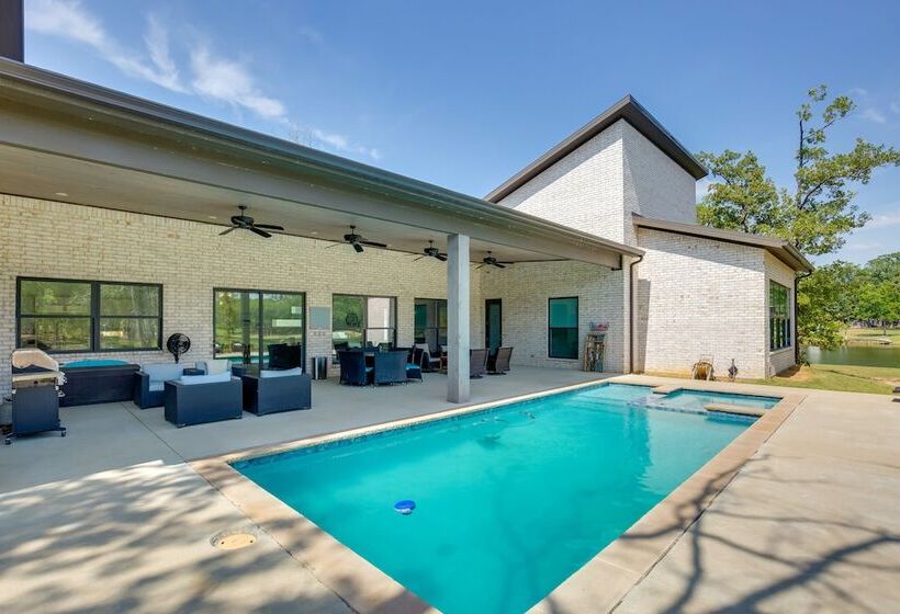 Luxe Waterfront Home In Malakoff W/ Pool + Hot Tub