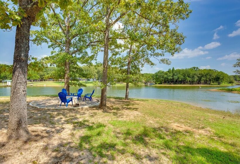 Luxe Waterfront Home In Malakoff W/ Pool + Hot Tub