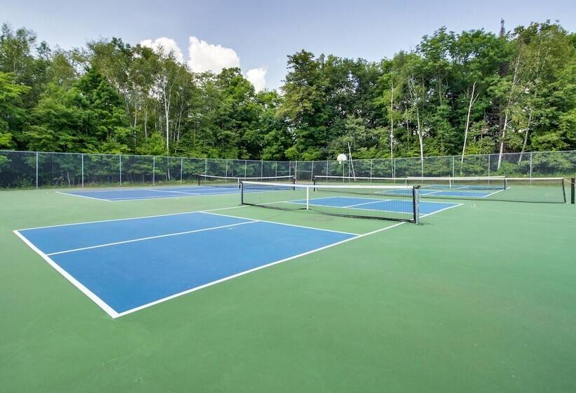 Grand Rapids Retreat W/ Private Boat Dock