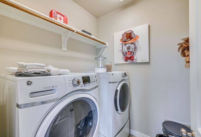 9 Mi To Frisco Square: Stylish Home W/ Backyard