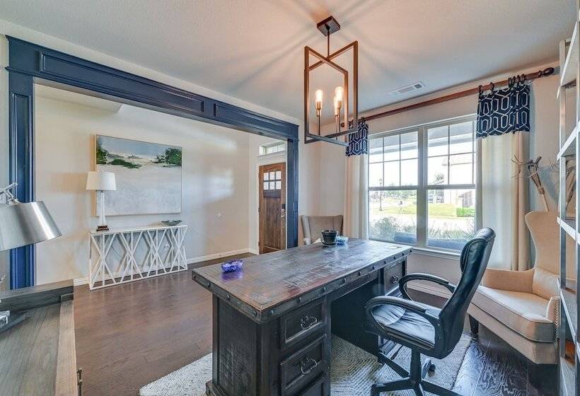 9 Mi To Frisco Square: Stylish Home W/ Backyard