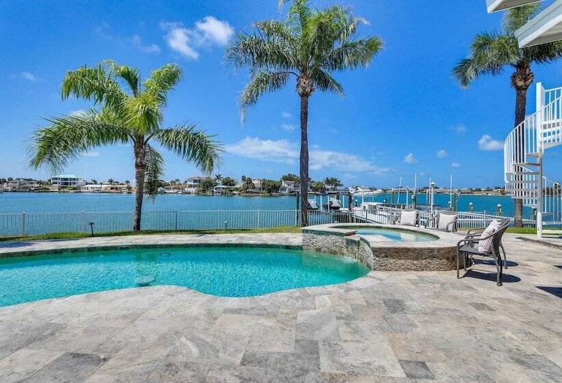 Luxury St. Petersburg Home W/ Pool + Bay Access!