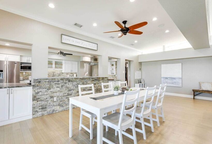 Luxury St. Petersburg Home W/ Pool + Bay Access!