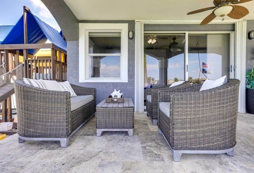 Luxury St. Petersburg Home W/ Pool + Bay Access!