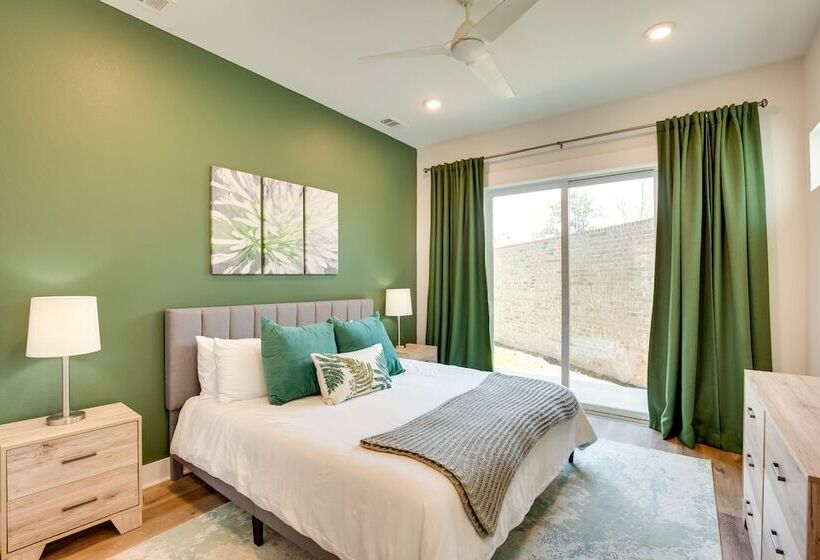 Pool, Hot Tub & Views: Malakoff Gem On Cedar Creek