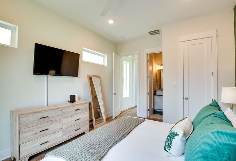 Pool, Hot Tub & Views: Malakoff Gem On Cedar Creek