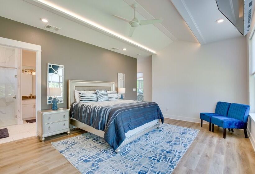 Pool, Hot Tub & Views: Malakoff Gem On Cedar Creek