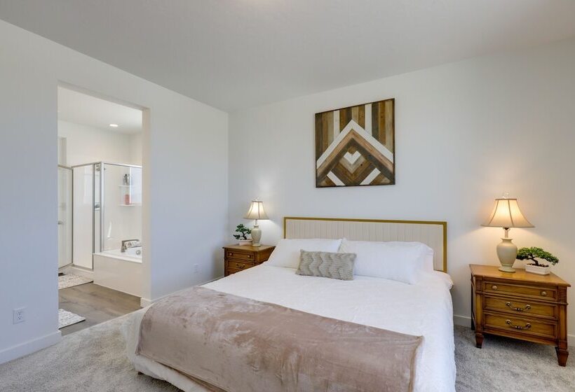 Modern Lake Point Home   1 Mi To Great Salt Lake!