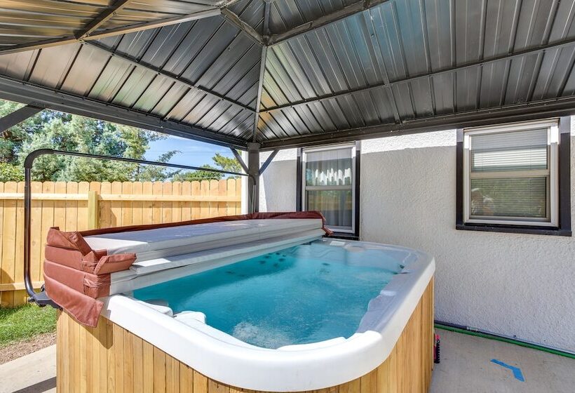 Modern Rapid City Home ~ 3 Mi To Dinosaur Park!