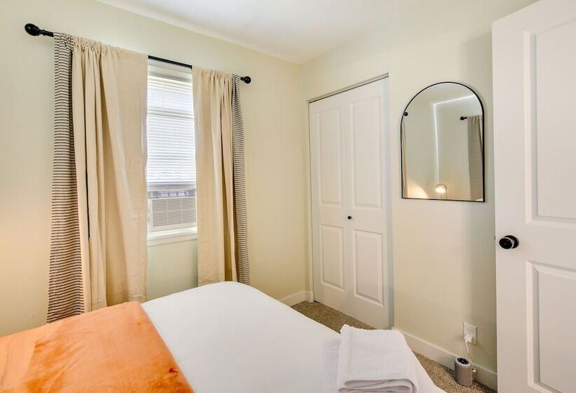 Modern Rapid City Home ~ 3 Mi To Dinosaur Park!