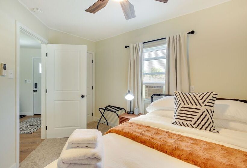 Modern Rapid City Home ~ 3 Mi To Dinosaur Park!