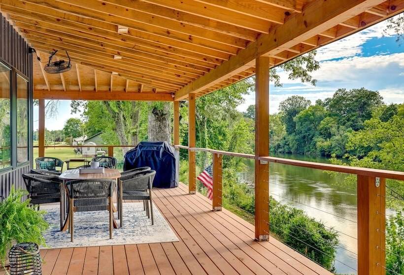 Modern, Riverfront Family House W/ Balcony & Grill