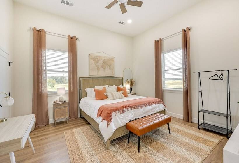 Modern, Riverfront Family House W/ Balcony & Grill