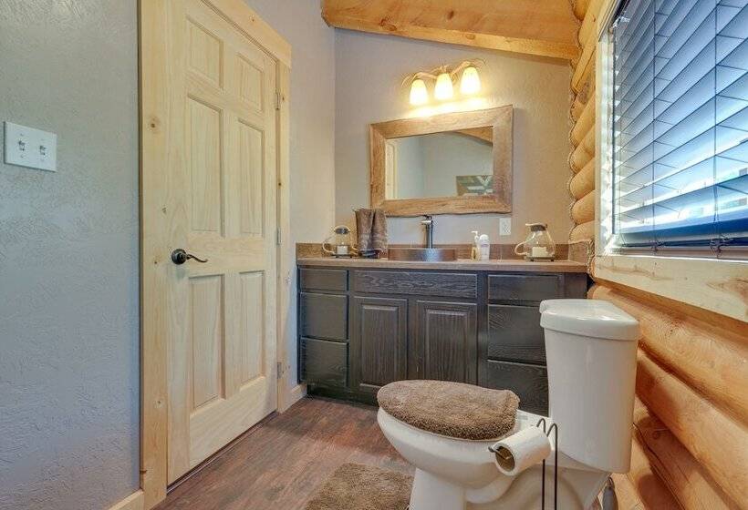 Mountain Cabin In Wyoming Range: Scenic & Remote!