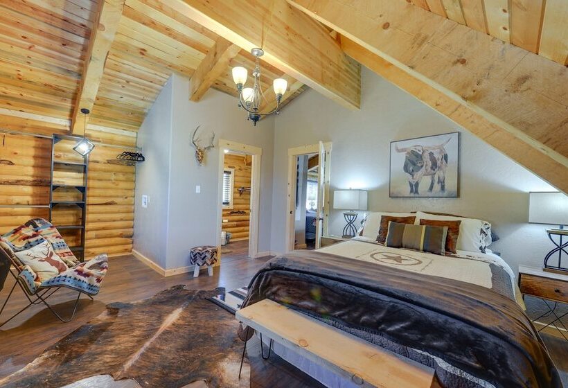 Mountain Cabin In Wyoming Range: Scenic & Remote!