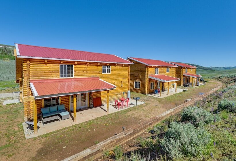 Mountain Cabin In Wyoming Range: Scenic & Remote!