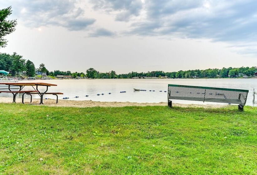 Newly Built West Branch Retreat Near Lake Ogemaw!