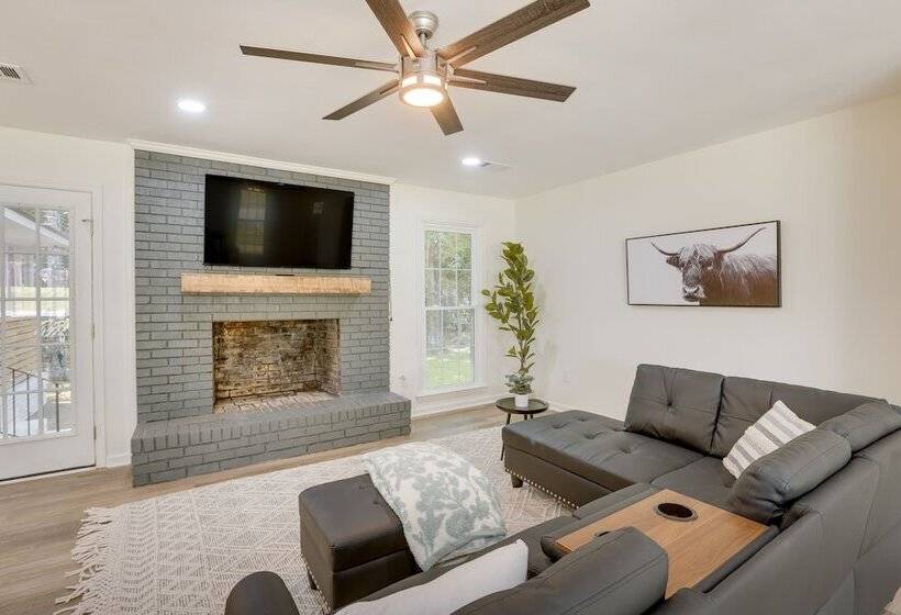 Northport Game Day Getaway: 5 Mi To University!