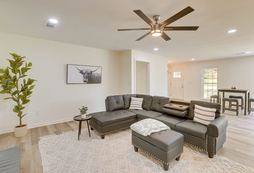 Northport Game Day Getaway: 5 Mi To University!