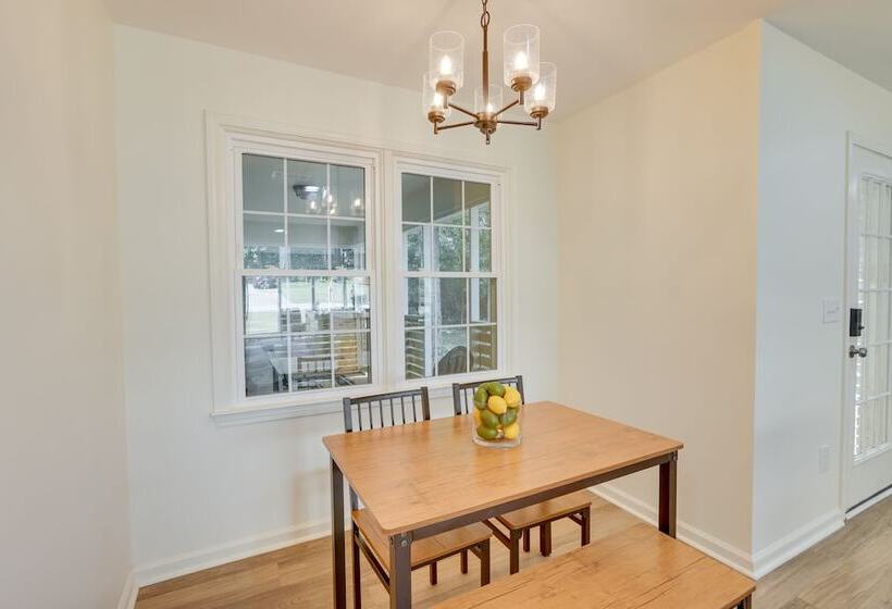 Northport Game Day Getaway: 5 Mi To University!