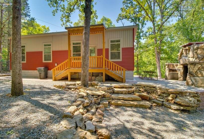 Oakland Oasis: Serene Retreat In The Ozarks