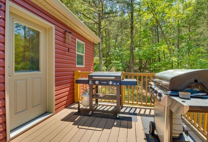 Oakland Oasis: Serene Retreat In The Ozarks